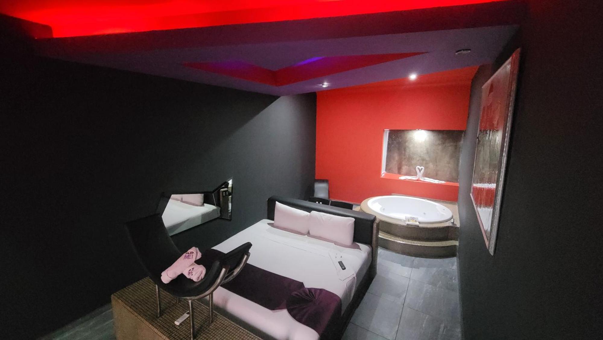 Playme Hotel El Salitre Bagian luar foto
